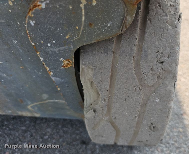 image for item DP1033 2014 Skyjack  SJIII 3219 scissor lift