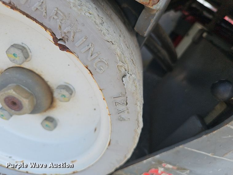 image for item DP1033 2014 Skyjack  SJIII 3219 scissor lift