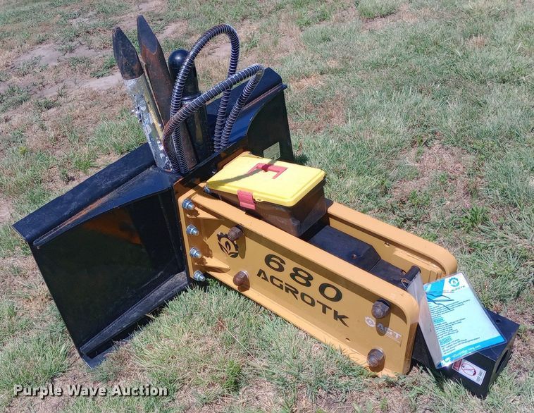 image for item DP1185 2024 Agrotk SSHH680A skid steer breaker