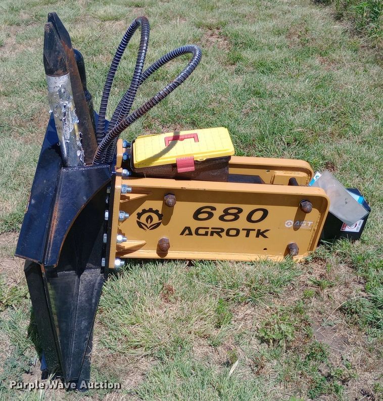 image for item DP1185 2024 Agrotk SSHH680A skid steer breaker