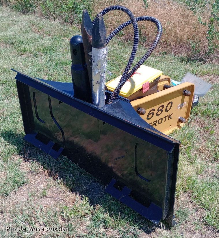 image for item DP1185 2024 Agrotk SSHH680A skid steer breaker