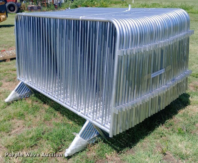 image for item DP1189 Approximately 35 fence panels