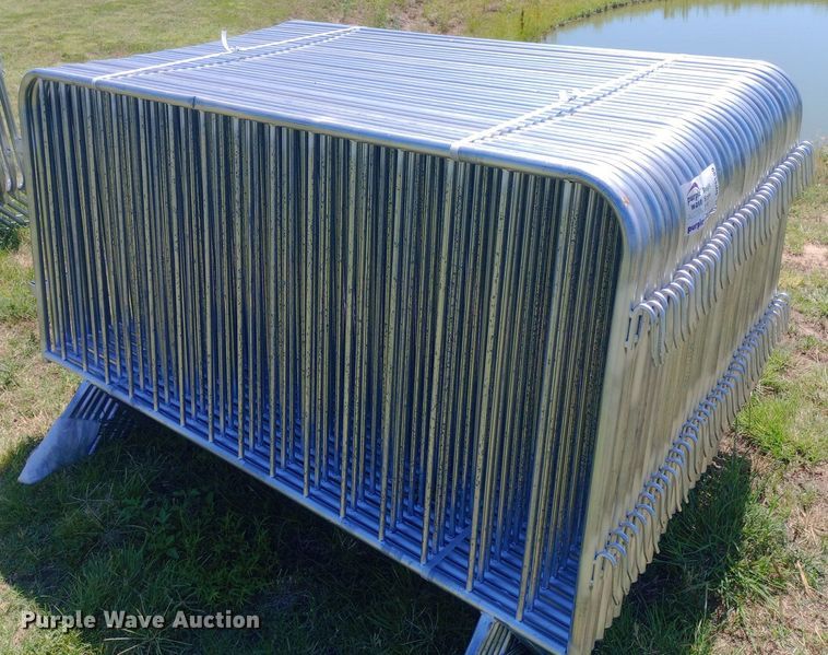 image for item DP1189 Approximately 35 fence panels