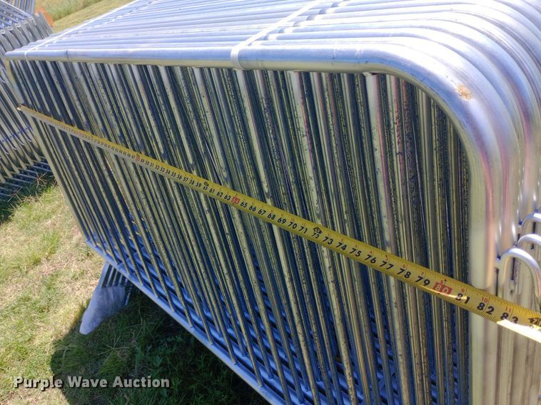 image for item DP1189 Approximately 35 fence panels