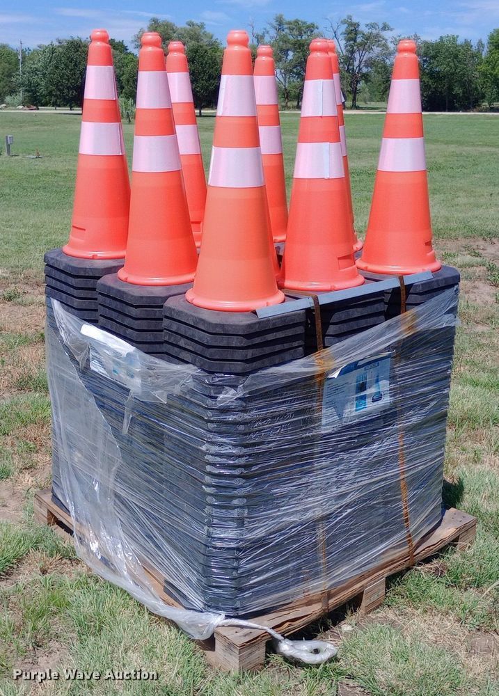 image for item DP1192 Approximately 250 traffic cones