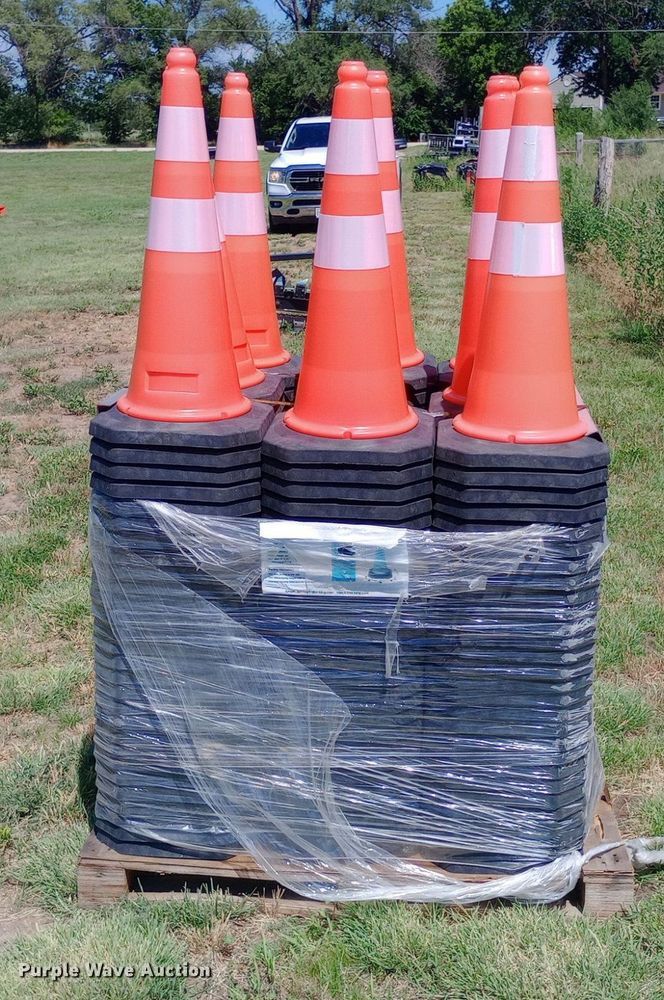 image for item DP1192 Approximately 250 traffic cones