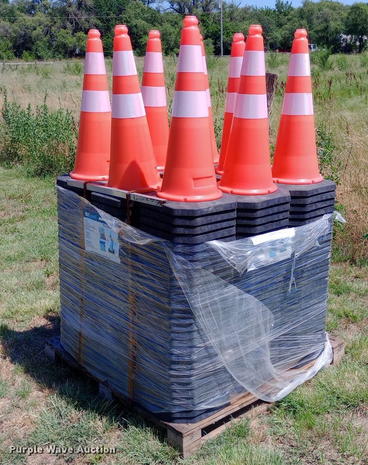 image for item DP1192 Approximately 250 traffic cones