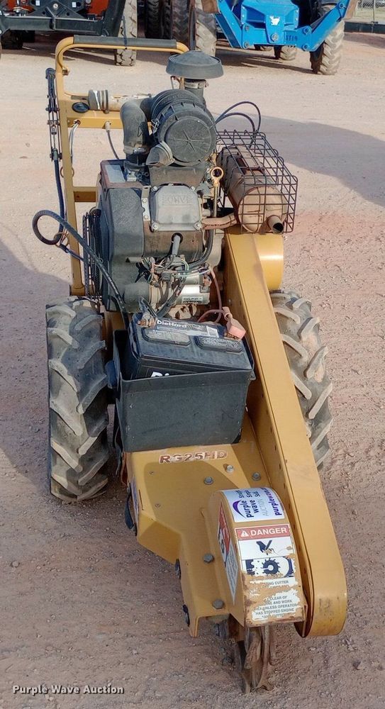 image for item DP1197 2013 Rayco RG25HD stump grinder