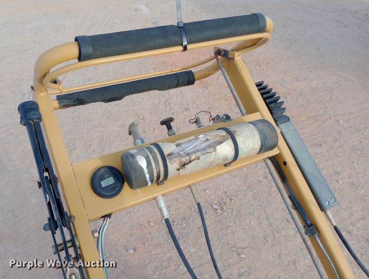 image for item DP1197 2013 Rayco RG25HD stump grinder