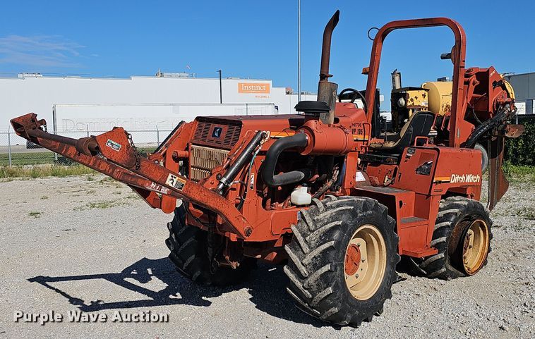 image for item DP6471 2001 DItch Witch 8020T cable plow