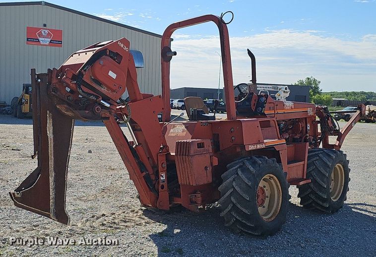 image for item DP6471 2001 DItch Witch 8020T cable plow