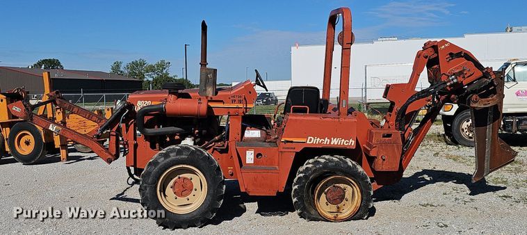 image for item DP6471 2001 DItch Witch 8020T cable plow