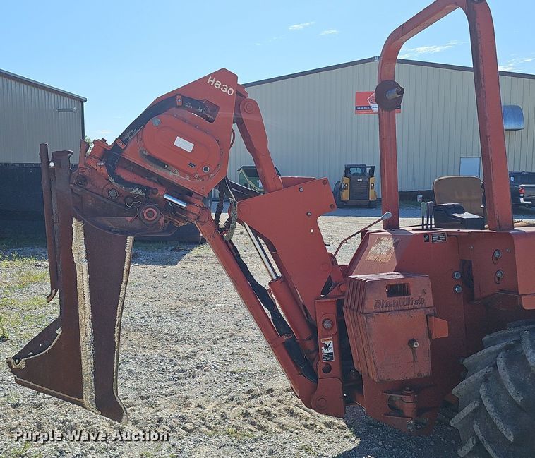 image for item DP6471 2001 DItch Witch 8020T cable plow