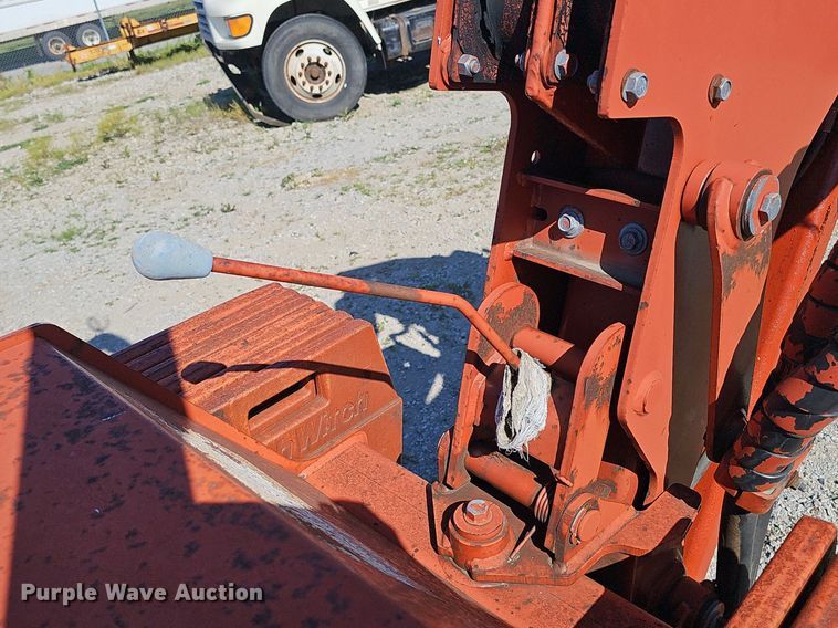 image for item DP6471 2001 DItch Witch 8020T cable plow