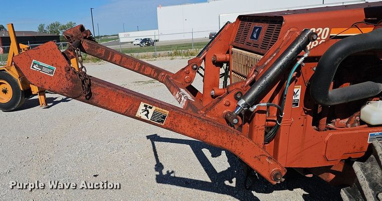 image for item DP6471 2001 DItch Witch 8020T cable plow