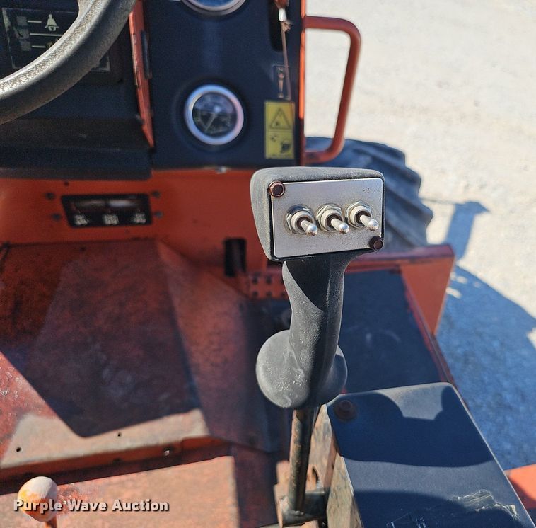 image for item DP6471 2001 DItch Witch 8020T cable plow