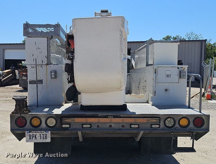 image for item DP6481 2004 Ford F550 Super Duty XL bucket truck