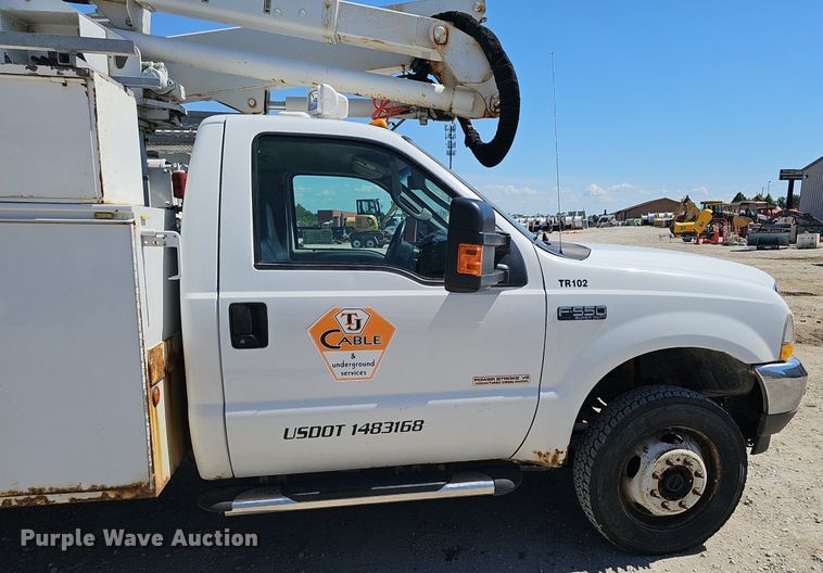 image for item DP6481 2004 Ford F550 Super Duty XL bucket truck