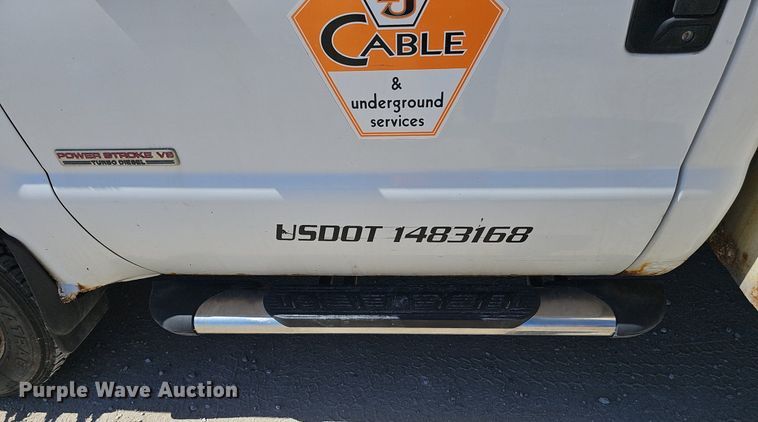 image for item DP6481 2004 Ford F550 Super Duty XL bucket truck