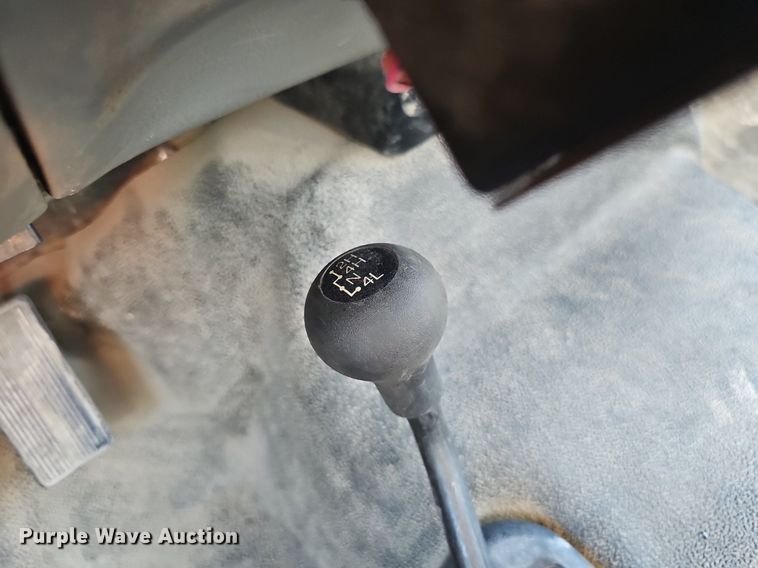 image for item DP6481 2004 Ford F550 Super Duty XL bucket truck