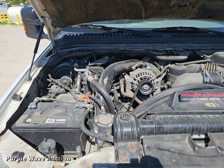 image for item DP6481 2004 Ford F550 Super Duty XL bucket truck