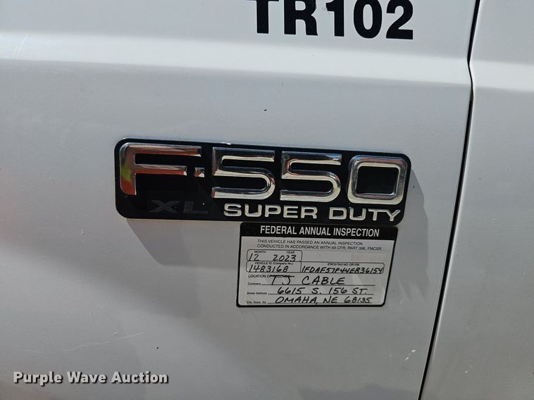 image for item DP6481 2004 Ford F550 Super Duty XL bucket truck