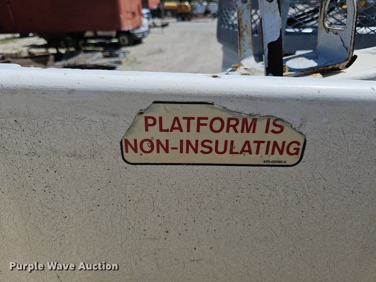 image for item DP6481 2004 Ford F550 Super Duty XL bucket truck