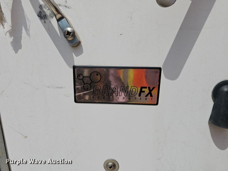 image for item DP6482 2005 Chevrolet C4500 bucket truck