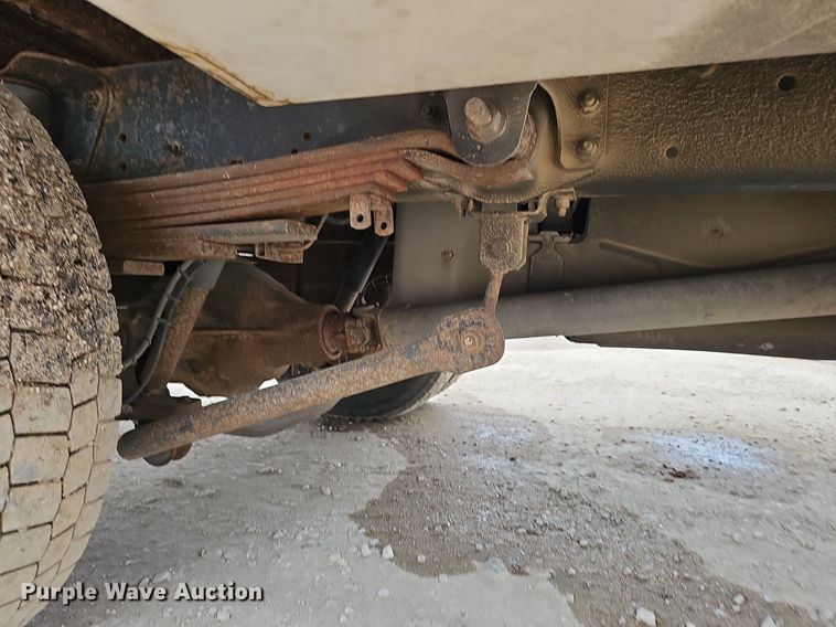 image for item DP6482 2005 Chevrolet C4500 bucket truck