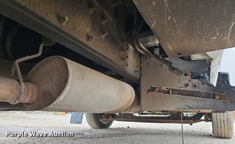 image for item DP6482 2005 Chevrolet C4500 bucket truck