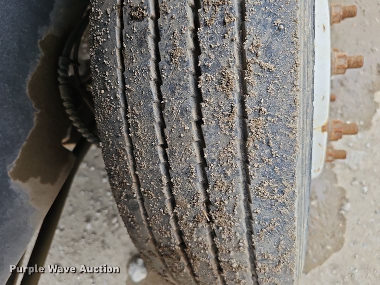 image for item DP6482 2005 Chevrolet C4500 bucket truck