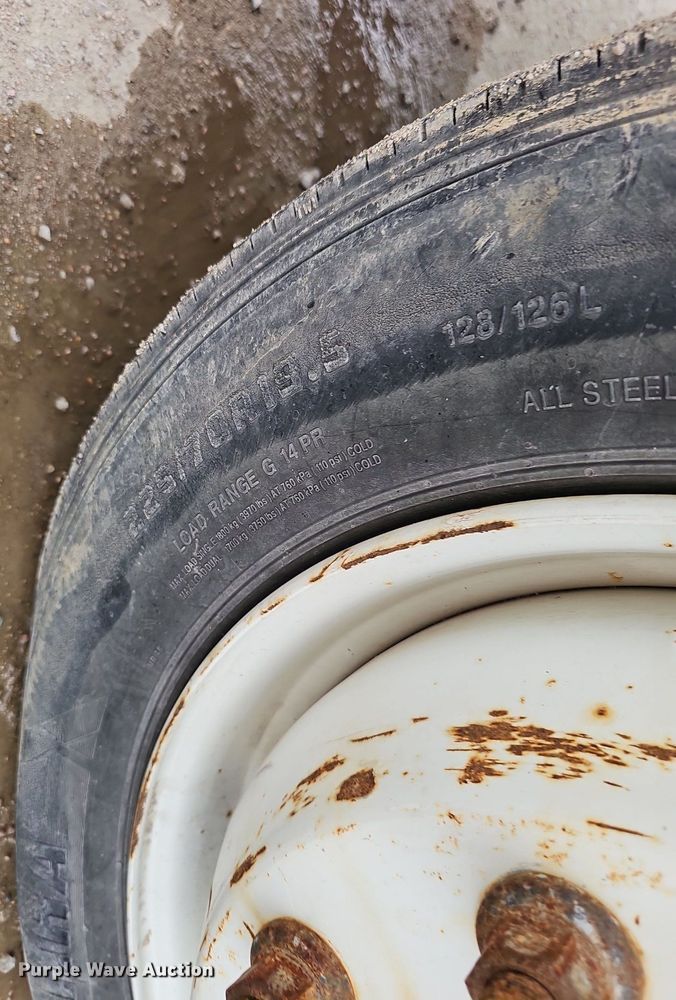 image for item DP6482 2005 Chevrolet C4500 bucket truck