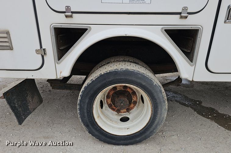 image for item DP6482 2005 Chevrolet C4500 bucket truck