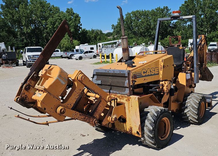 image for item DP6485 2000 Case 360 vibratory cable plow