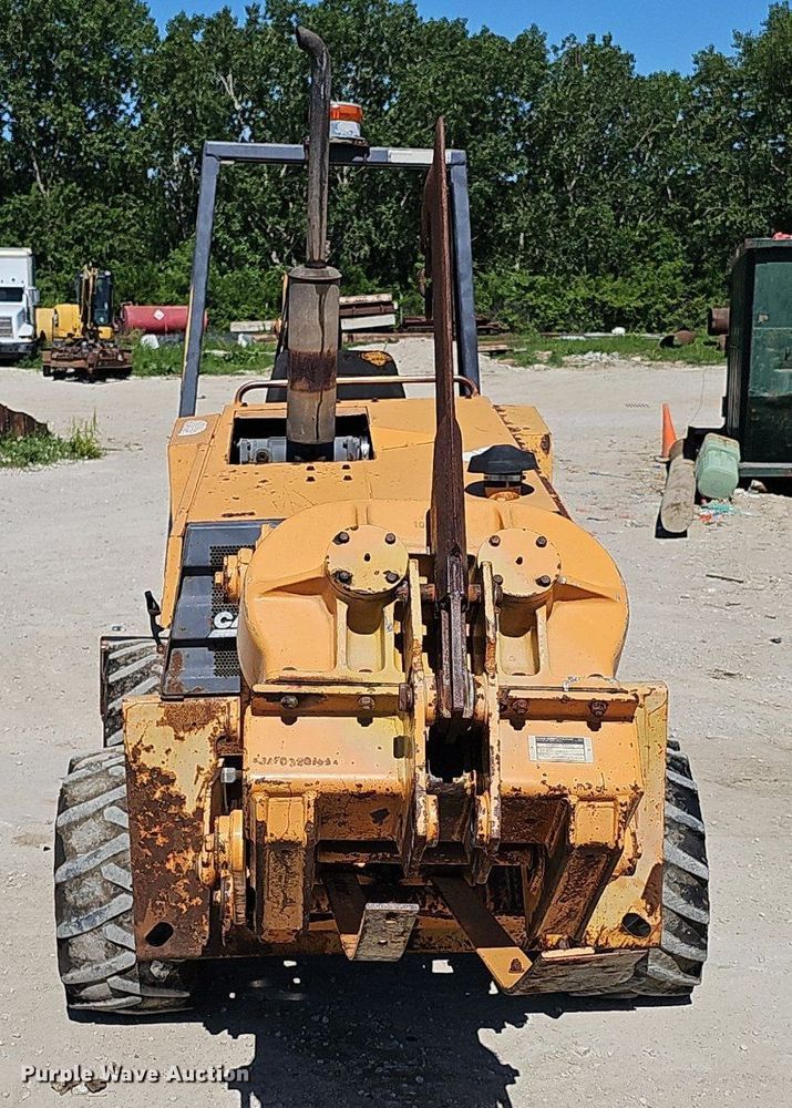 image for item DP6485 2000 Case 360 vibratory cable plow