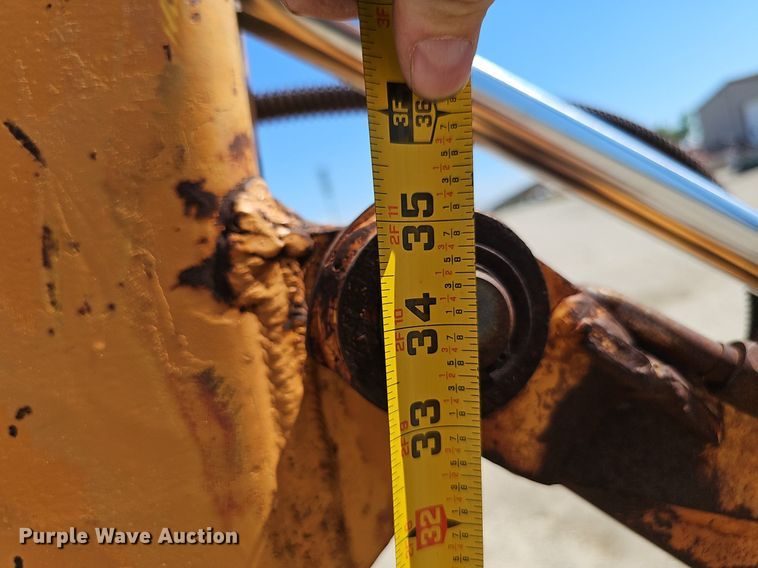 image for item DP6485 2000 Case 360 vibratory cable plow