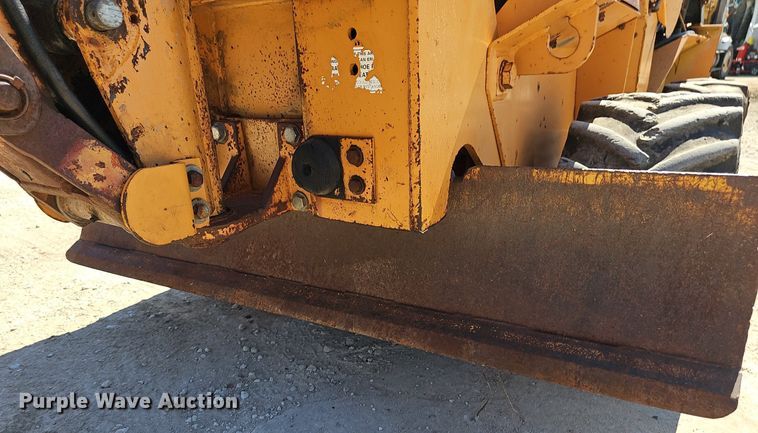 image for item DP6485 2000 Case 360 vibratory cable plow