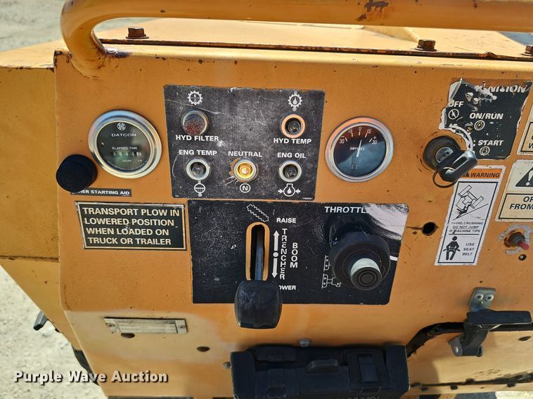 image for item DP6485 2000 Case 360 vibratory cable plow