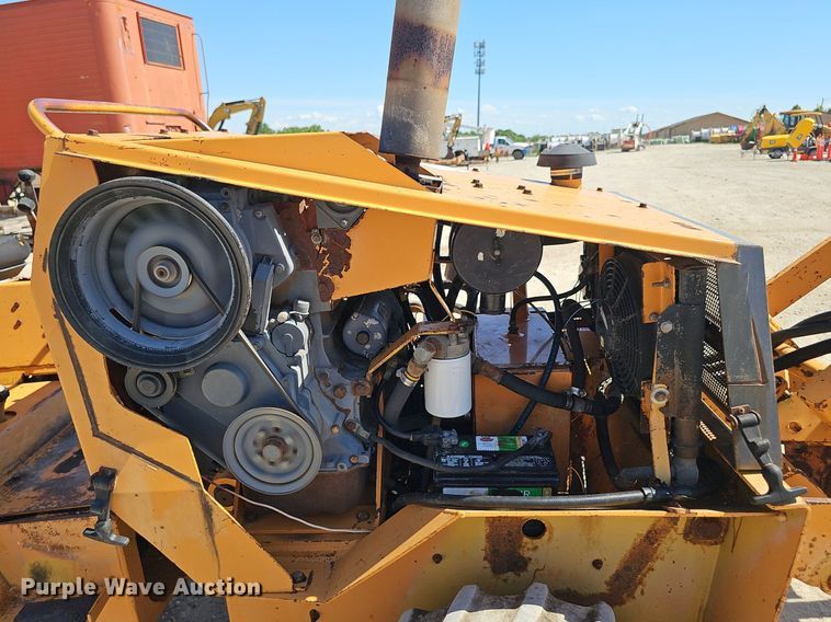 image for item DP6485 2000 Case 360 vibratory cable plow