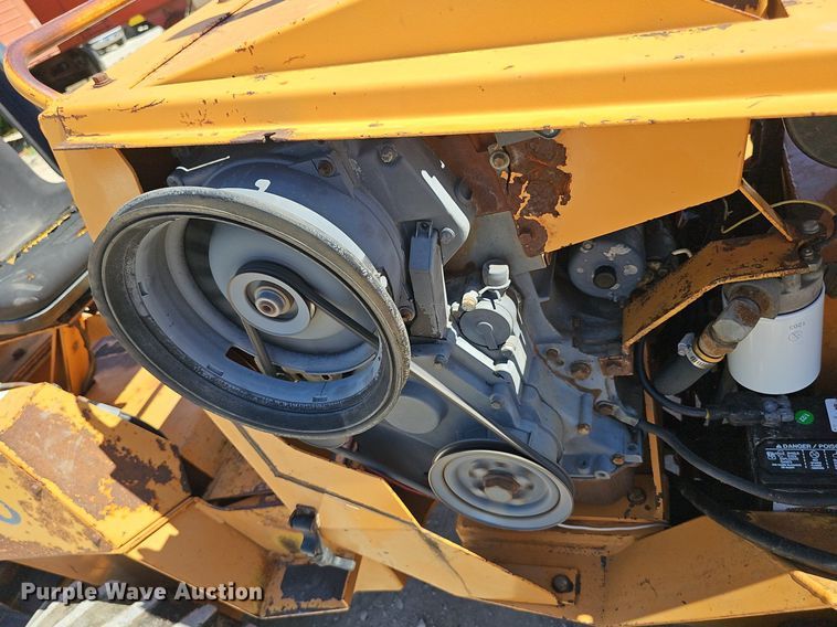 image for item DP6485 2000 Case 360 vibratory cable plow