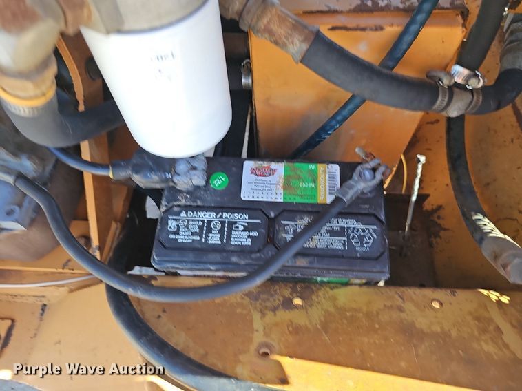 image for item DP6485 2000 Case 360 vibratory cable plow