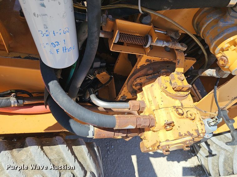 image for item DP6485 2000 Case 360 vibratory cable plow