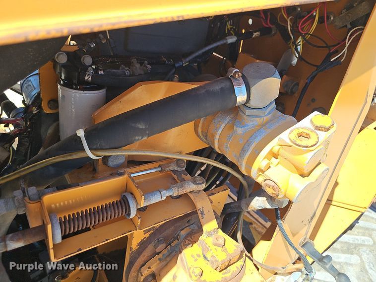 image for item DP6485 2000 Case 360 vibratory cable plow