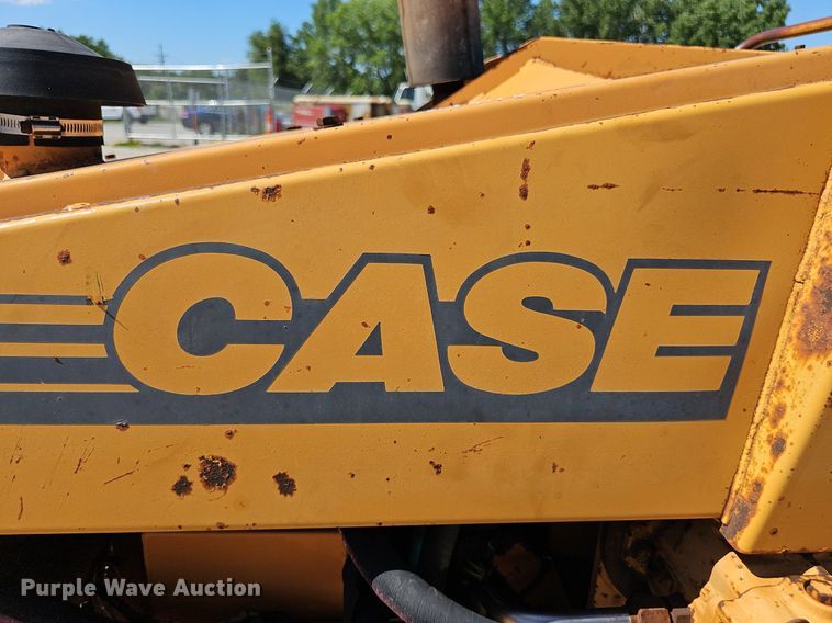 image for item DP6485 2000 Case 360 vibratory cable plow