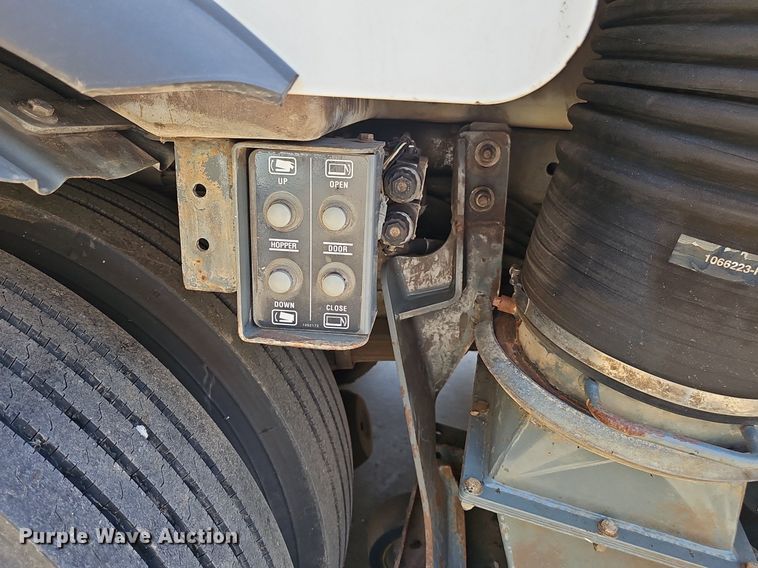 image for item DP6490 2009 Nissan 3300 street sweeper truck