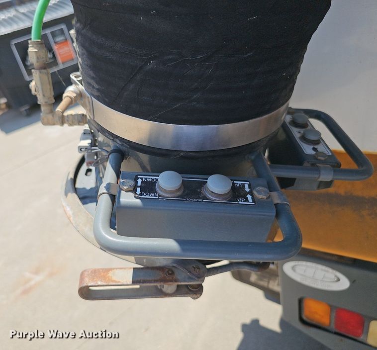 image for item DP6490 2009 Nissan 3300 street sweeper truck