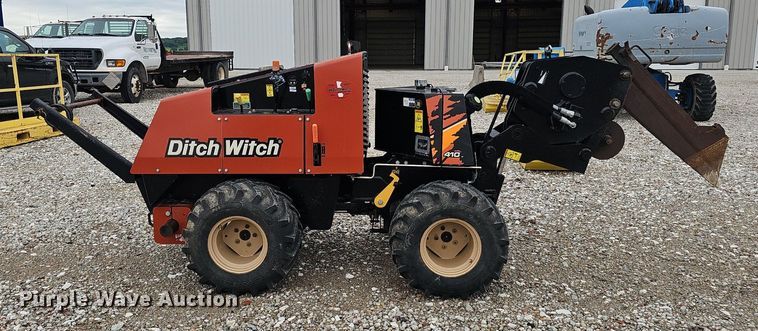image for item DP6536 2018 Ditch Witch 410SX vibratory cable plow