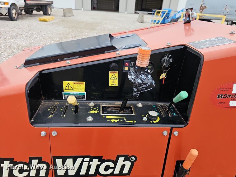 image for item DP6536 2018 Ditch Witch 410SX vibratory cable plow