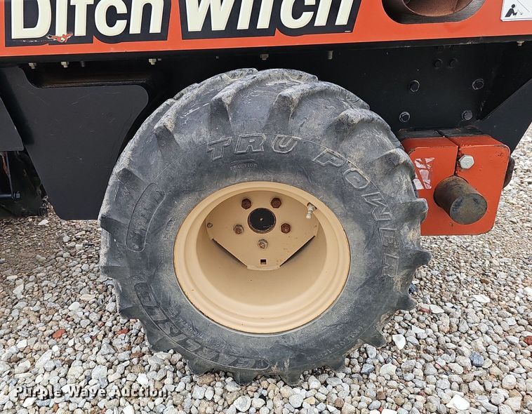 image for item DP6536 2018 Ditch Witch 410SX vibratory cable plow