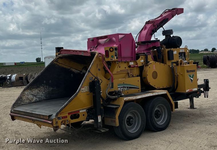 image for item DP8405 2008 Vermeer  BC2100XL wood chipper